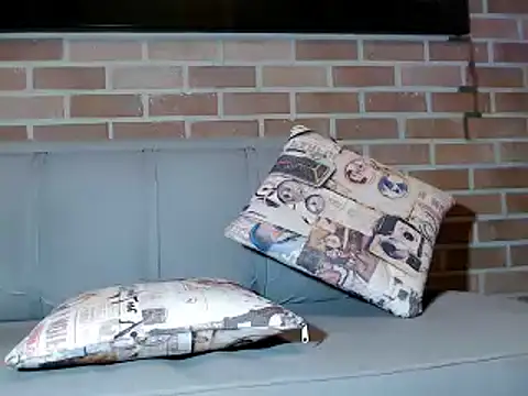 Snapshot of MaximoTorricelli chatting on 02.28.25 MaximoTorricelli online show from 02.28.25