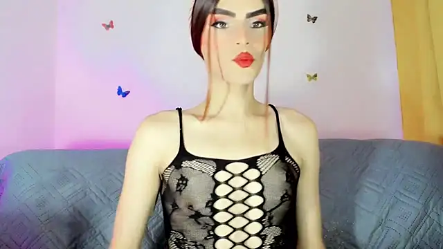 Snapshot of TatiGil chatting on 05.05.26 TatiGil online show from 05.05.26