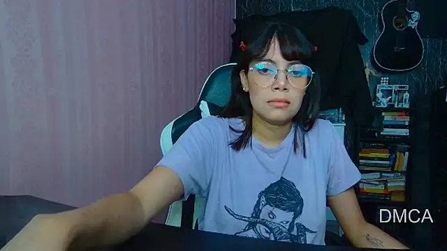 Snapshot of Drea_Foox chatting on 09.29.25 Drea Foox online show from 09.29.25