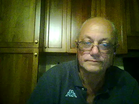 Snapshot of gianbragallini chatting on 09.22.25 gianbragallini online show from 09.22.25