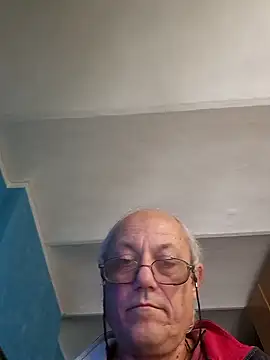 Snapshot of gianbragallini chatting on 10.17.25 gianbragallini online show from 10.17.25