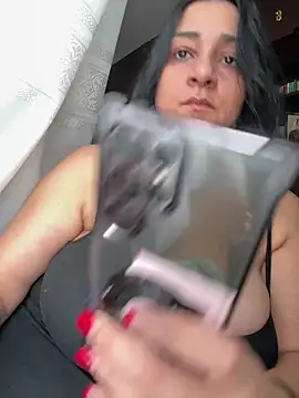 paulinaDiaz1 online show from 01.24.25