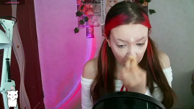 Snapshot of SweetieMollyy chatting on 02.27.25 SweetieMollyy online show from 02.27.25