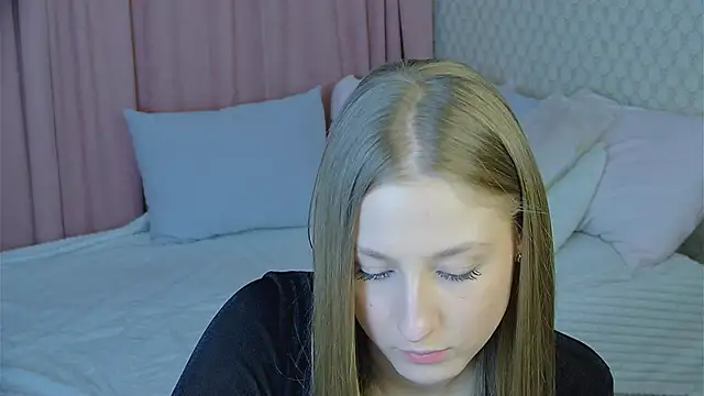 BritneyCruze online show from 02.27.25