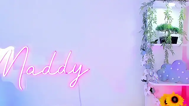 MaddyParisi online show from 03.05.25