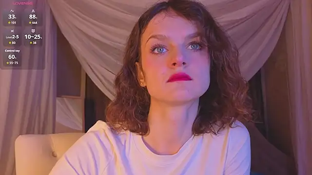 Snapshot of Soo_dreamy chatting on 12.04.25 Soo dreamy online show from 12.04.25