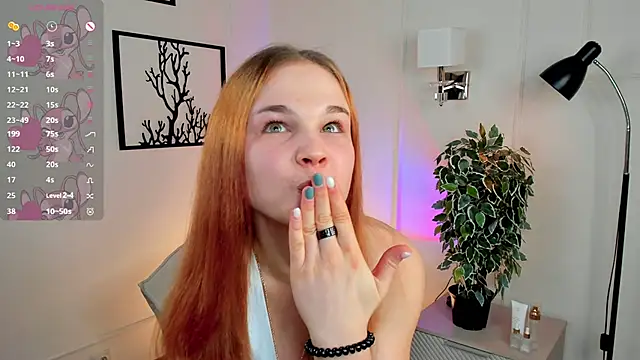 OdetteHarwick online show from 03.18.25