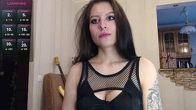 Snapshot of alicefromwl chatting on 12.19.24 alicefromwl online show from 12.19.24