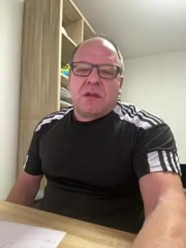 coupleLatinaLovers online show from 01.07.26