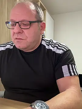 coupleLatinaLovers online show from 02.18.26