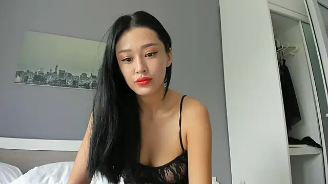 yumisunn online show from 11.12.25