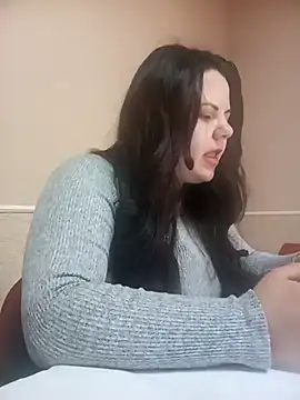 Snapshot of ValhallaXXL chatting on 02.25.25 ValhallaXXL online show from 02.25.25