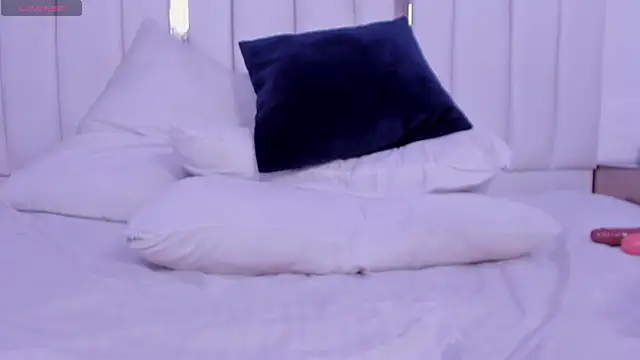 chloe zulay online show from 04.13.26