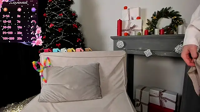 Snapshot of Lucutes chatting on 01.04.25 Lucutes online show from 01.04.25