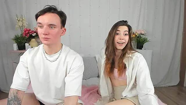 Snapshot of Lucutes chatting on 02.20.25 Lucutes online show from 02.20.25