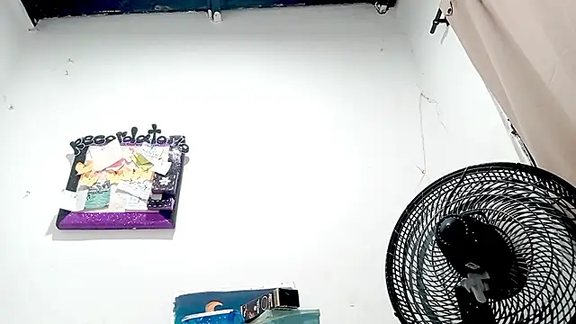 PetiteIvoryQueen19 online show from 11.21.25