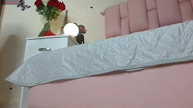 isabela ferrer  online show from 12.03.25