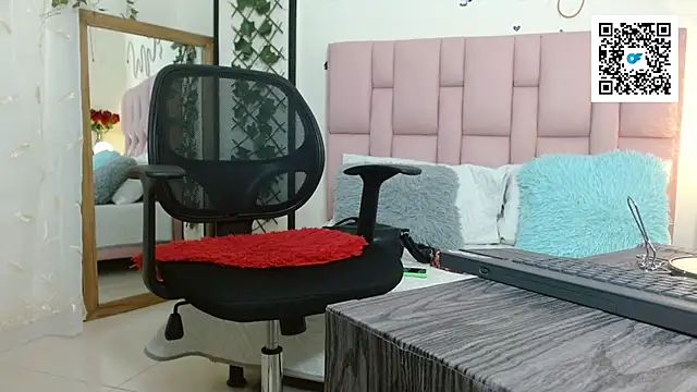 isabela ferrer  online show from 04.14.26