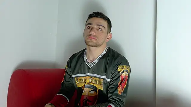 Snapshot of Sexy_Alejandro_ chatting on 05.18.26 Sexy Alejandro online show from 05.18.26