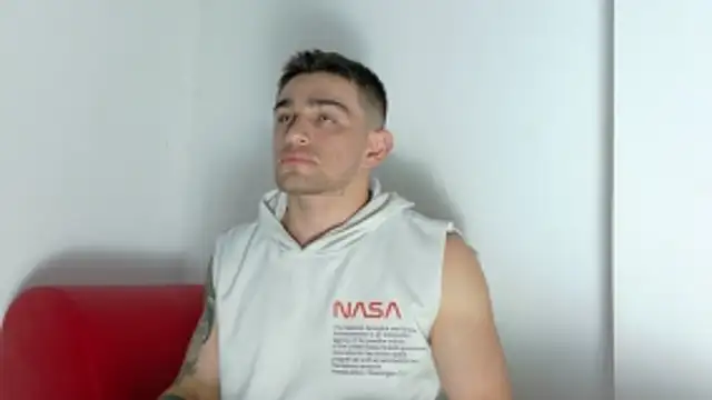 Snapshot of Sexy_Alejandro_ chatting on 05.22.26 Sexy Alejandro online show from 05.22.26