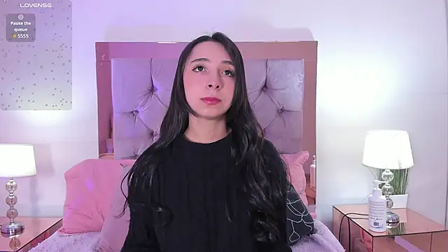 Snapshot of melanie_hills chatting on 09.16.25 melanie hills online show from 09.16.25