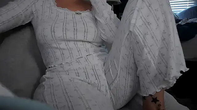 bigb00tyjudyyX online show from 11.19.25