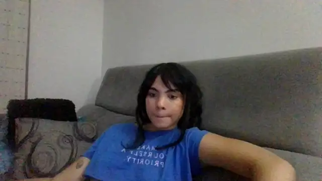 Kiri Cutee online show from 12.20.24