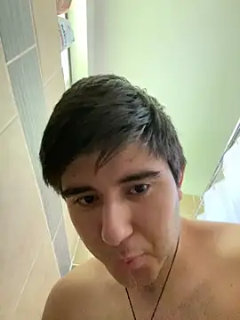 Yann 18 online show from 10.17.25