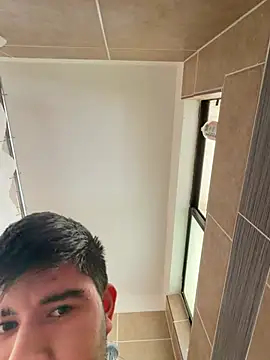 Yann 18 online show from 02.06.26