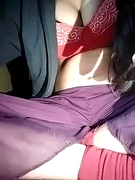 Snapshot of Shanvi_Tyagi chatting on 12.20.24 Shanvi Tyagi online show from 12.20.24