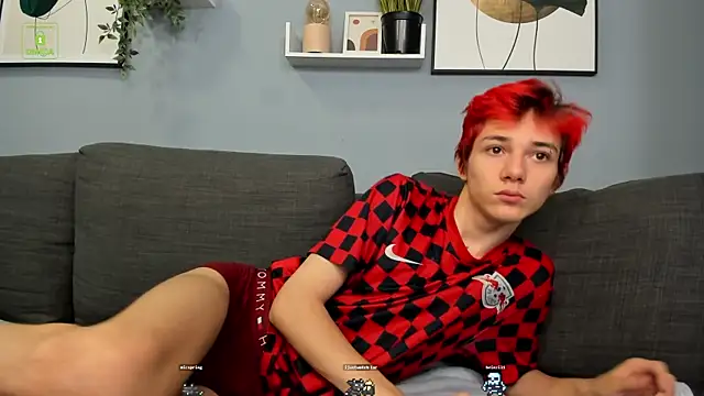 Snapshot of Viego_Pattel chatting on 12.15.24 Viego Pattel online show from 12.15.24