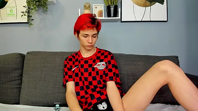 Snapshot of Viego_Pattel chatting on 12.21.24 Viego Pattel online show from 12.21.24