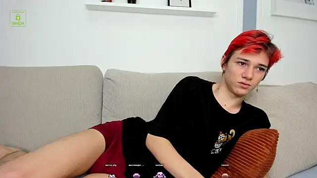 Snapshot of Viego_Pattel chatting on 01.05.25 Viego Pattel online show from 01.05.25