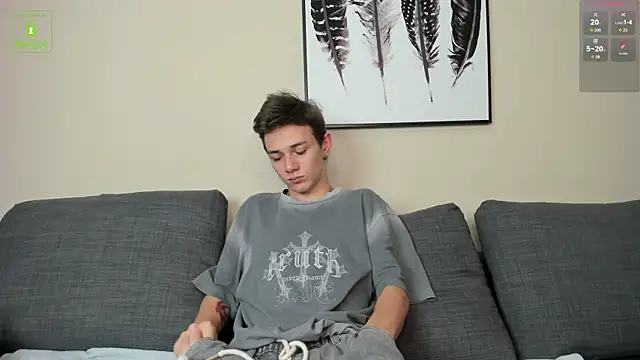 Snapshot of Viego_Pattel chatting on 09.20.25 Viego Pattel online show from 09.20.25