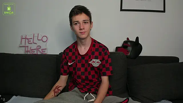 Snapshot of Viego_Pattel chatting on 09.22.25 Viego Pattel online show from 09.22.25