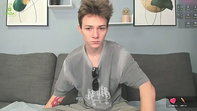 Snapshot of Viego_Pattel chatting on 09.23.25 Viego Pattel online show from 09.23.25