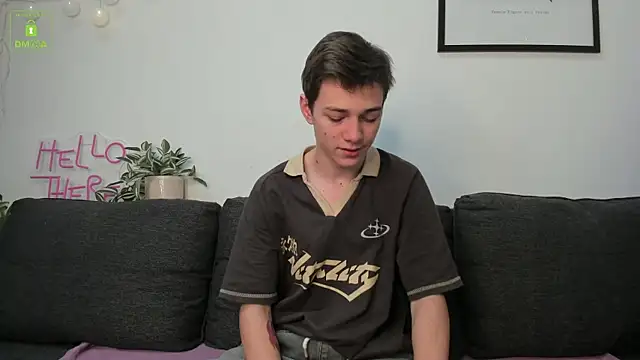 Snapshot of Viego_Pattel chatting on 09.28.25 Viego Pattel online show from 09.28.25