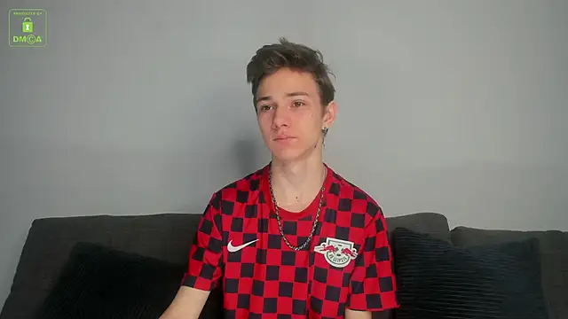 Snapshot of Viego_Pattel chatting on 10.12.25 Viego Pattel online show from 10.12.25