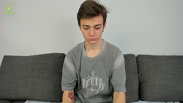 Snapshot of Viego_Pattel chatting on 10.29.25 Viego Pattel online show from 10.29.25