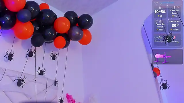 aurora sweet2 online show from 10.24.25