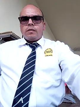 Snapshot of Camilo-31RI chatting on 04.18.26 Camilo-31RI online show from 04.18.26