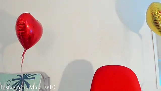 Maia W10 online show from 02.26.25