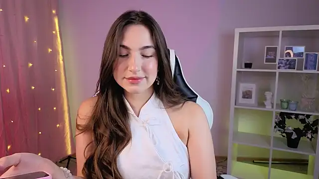 Snapshot of MelissaLovvv chatting on 06.21.26 MelissaLovvv online show from 06.21.26