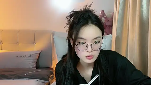 Snapshot of Fairy-HF chatting on 01.05.25 Fairy-HF online show from 01.05.25