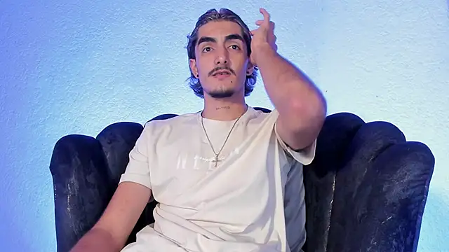 Snapshot of DimitryHank chatting on 02.05.26 DimitryHank online show from 02.05.26