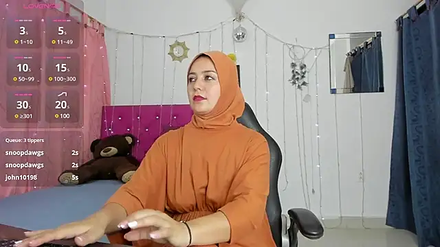 Snapshot of BadraSaadi chatting on 02.02.25 BadraSaadi online show from 02.02.25