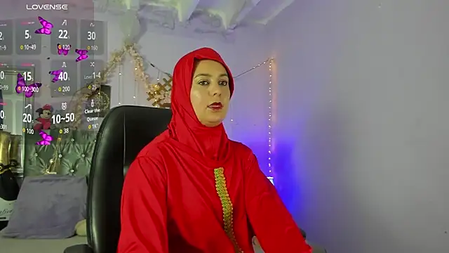 Snapshot of BadraSaadi chatting on 11.07.25 BadraSaadi online show from 11.07.25