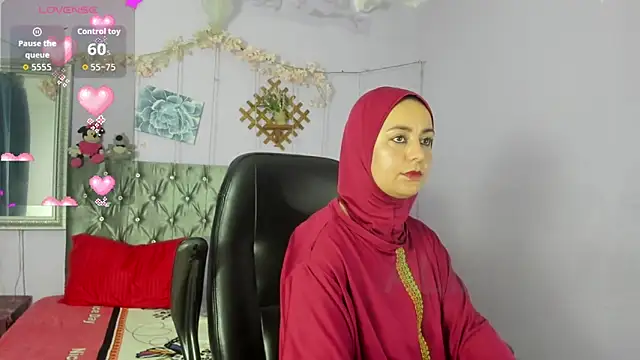 Snapshot of BadraSaadi chatting on 02.26.26 BadraSaadi online show from 02.26.26