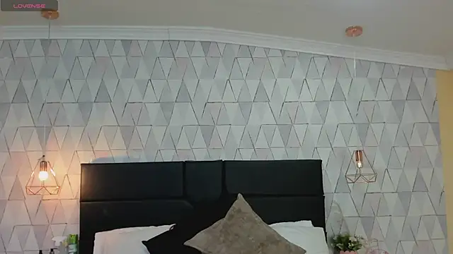 JustinePerry online show from 11.13.25