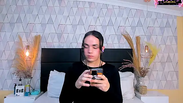 JustinePerry online show from 04.06.26